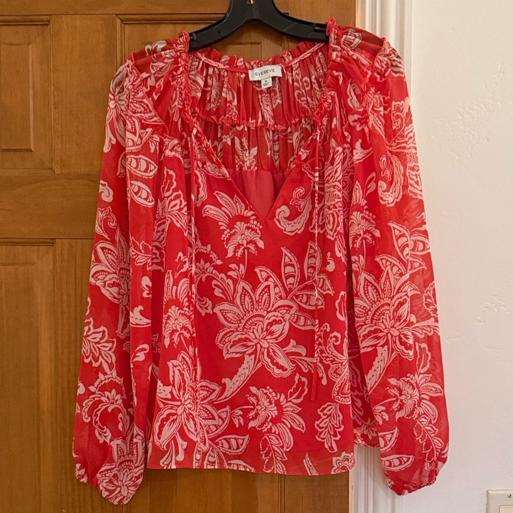 Like new Evereve Red Floral Peasant Blouse